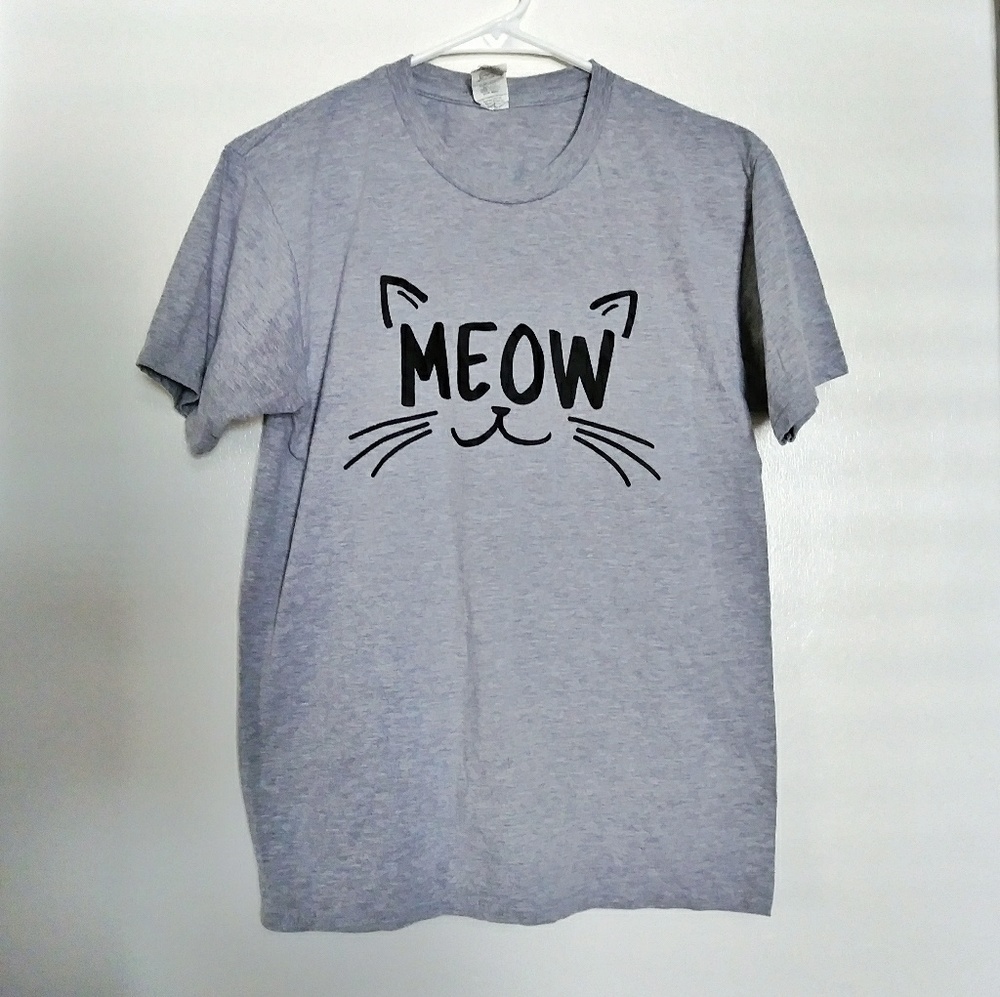 ⭐🆕 Cute Graphic Meow Grey Tee